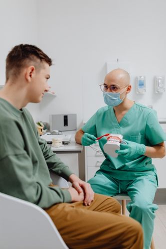 Implant Full Dentures in Memorial - GB Dentistry Implant Full Dentures in Memorial - GB Dentistry